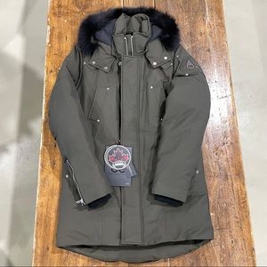 Moose Knuckles Stirling Parka Army w/ black fur